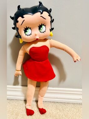 Vintage BETTY BOOP (1995)14” Doll with a Vinyl Head/Soft Stuffed Cloth Body/EUC